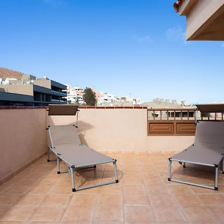 Aticos Cristianos Apartment *