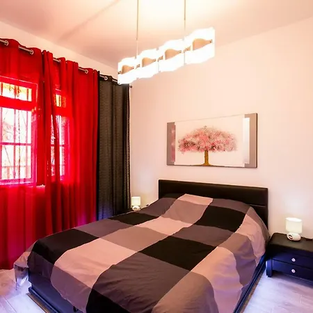 Apartment Spacious & Stylish Los Cristianos