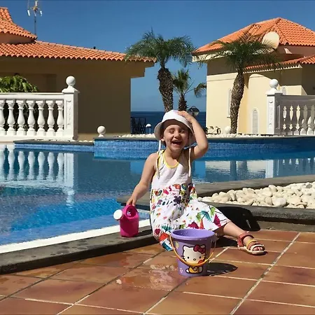 Unique Great Floor By The Ocean With Open Terrace. Separate Entrance. Adults Only Villa Los Cristianos (Tenerife)