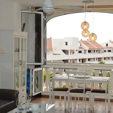 Parque Tropical Apartment *