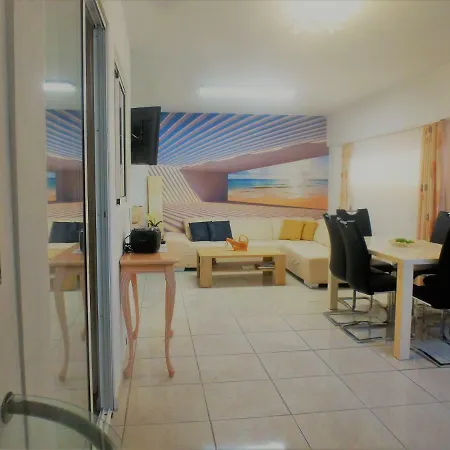 Villa Unique Great Floor By The Ocean With Open Terrace. Separate Entrance. Adults Only *