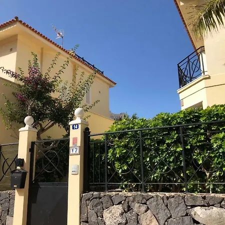 Exclusive On The First Line Of The Ocean With A Private Heated Pool Villa Los Cristianos (Tenerife)