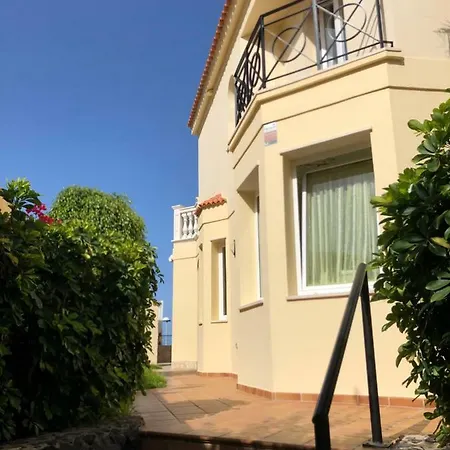 Exclusive On The First Line Of The Ocean With A Private Heated Pool * Los Cristianos (Tenerife)