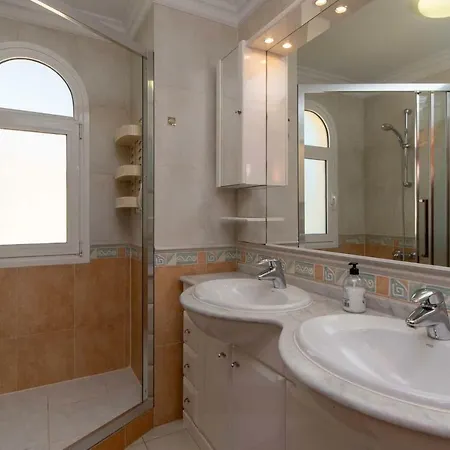 Exclusive On The First Line Of The Ocean With A Private Heated Pool Villa