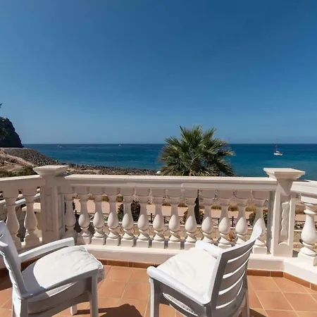 Exclusive On The First Line Of The Ocean With A Private Heated Pool Villa Los Cristianos (Tenerife)