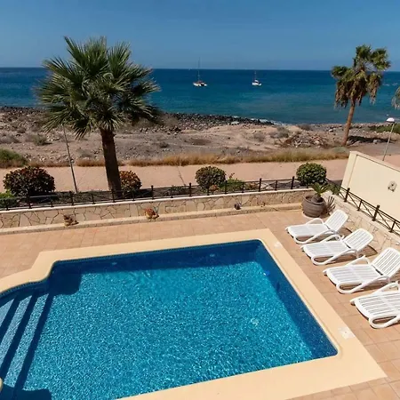 Villa Exclusive On The First Line Of The Ocean With A Private Heated Pool *