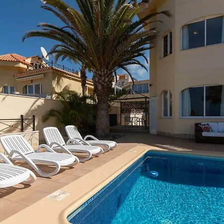 Villa Exclusive On The First Line Of The Ocean With A Private Heated Pool *