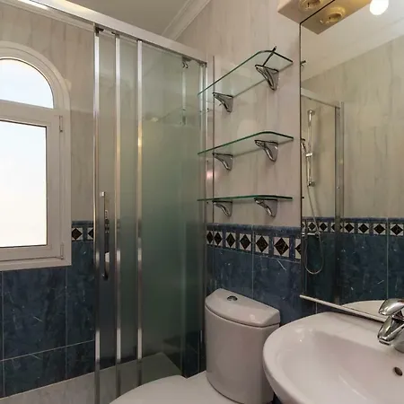 Villa Exclusive On The First Line Of The Ocean With A Private Heated Pool Los Cristianos (Tenerife)