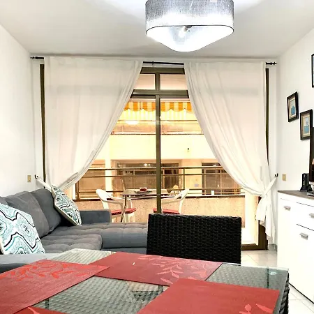 Los Cristianos Valdes Center 3 *