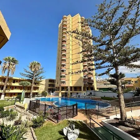 Vistas Cristianos 2 Swimming Pools *