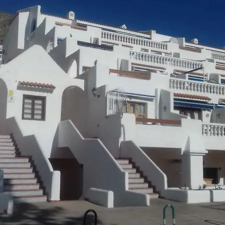 Los Cristianos Port Royale * Los Cristianos (Tenerife)